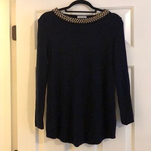 Long sleeve tunic sweater with collar detail